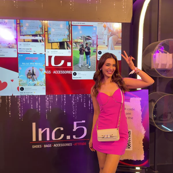 social media display for events